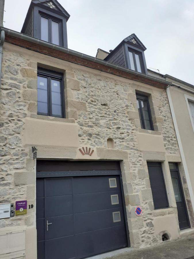 Charmes En Ville Le Charme Atypique Montluçon Exteriör bild